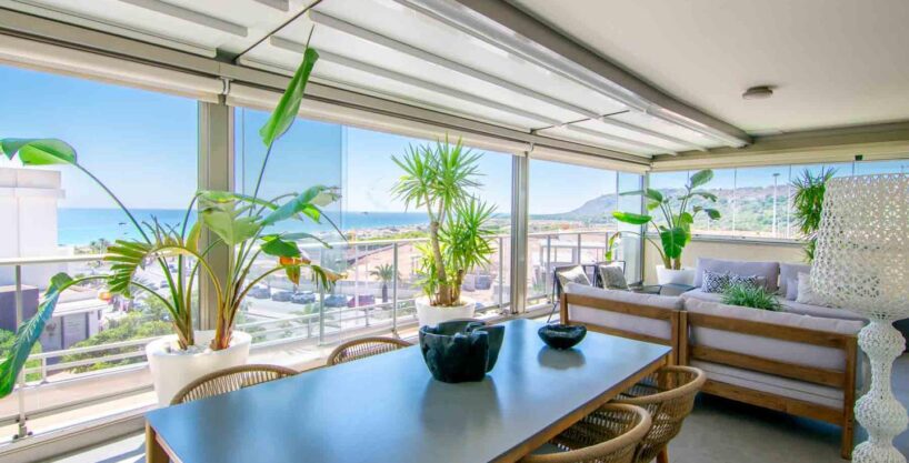 Dúplex de lujo con vistas al mar en Arenales del Sol