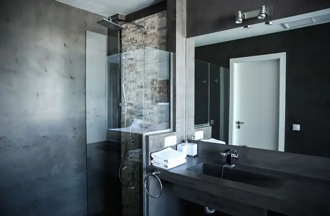 Exquisite-Luxury-Villa-with-Panoramic-Sea-Views-and-Rental-License-in-Cala-Moli-41