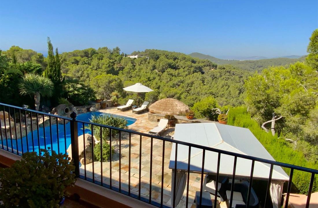 cw-ibiza-162902248185708villa-in-the-prestigious-gated-community-of-roca-llisa-with-breathtaking-views-of-the-hills_(8)