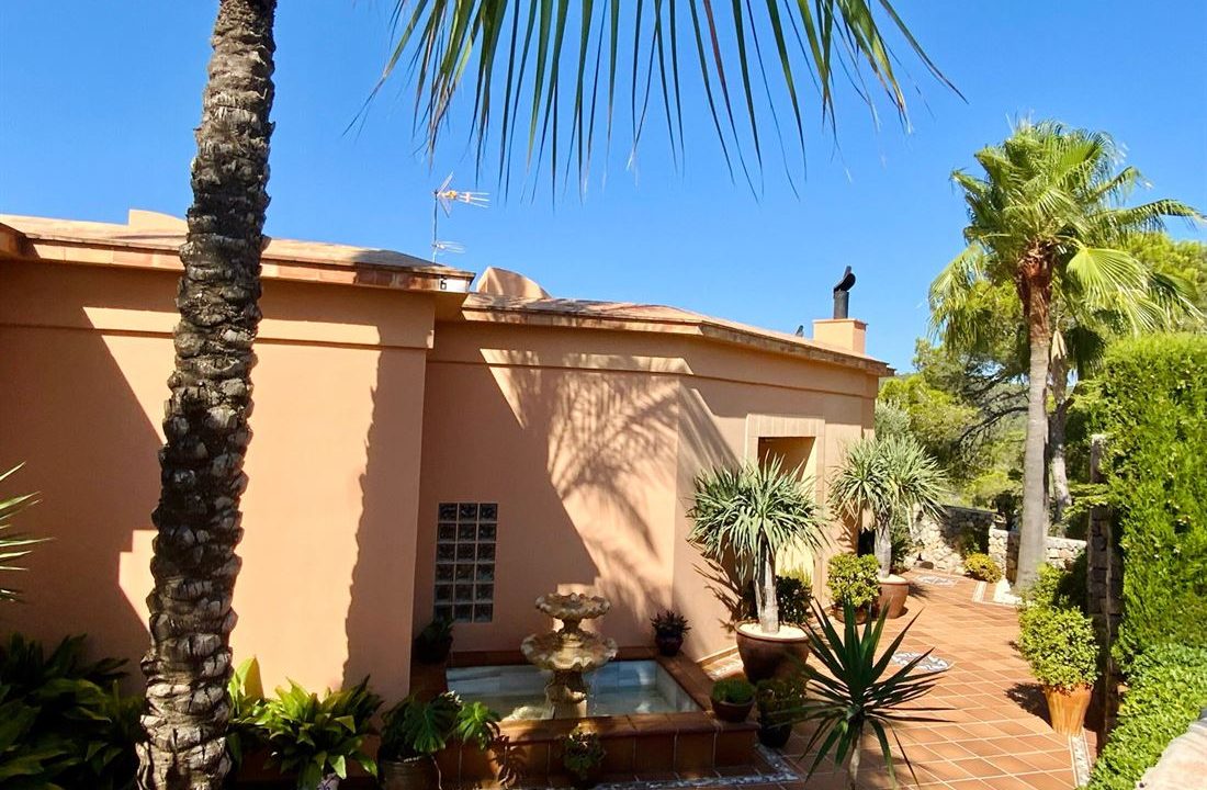 cw-ibiza-162902248185710villa-in-the-prestigious-gated-community-of-roca-llisa-with-breathtaking-views-of-the-hills_(10)