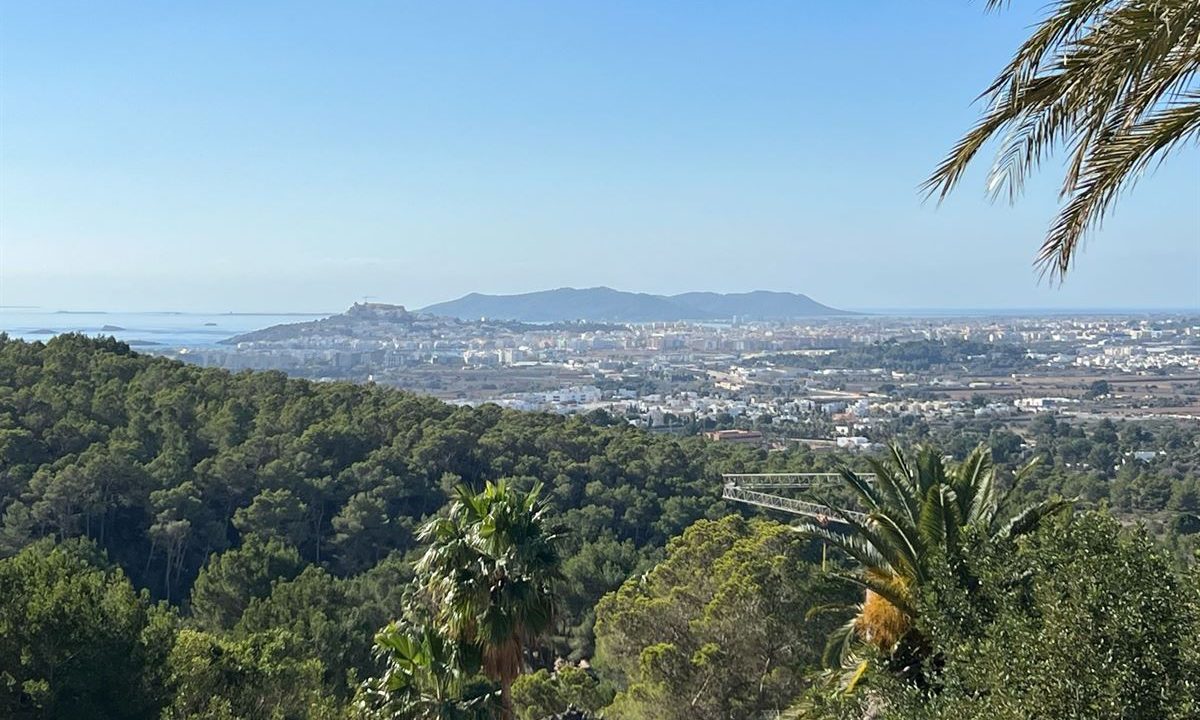 cw-ibiza-1706787901111287villa-in-can-furnet-with-amazing-views-to-ibiza-town_(2)