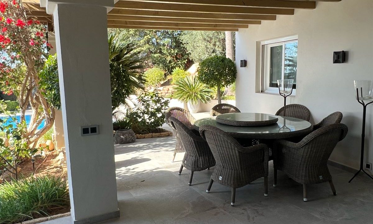 cw-ibiza-1706787903111294villa-in-can-furnet-with-amazing-views-to-ibiza-town_(9)