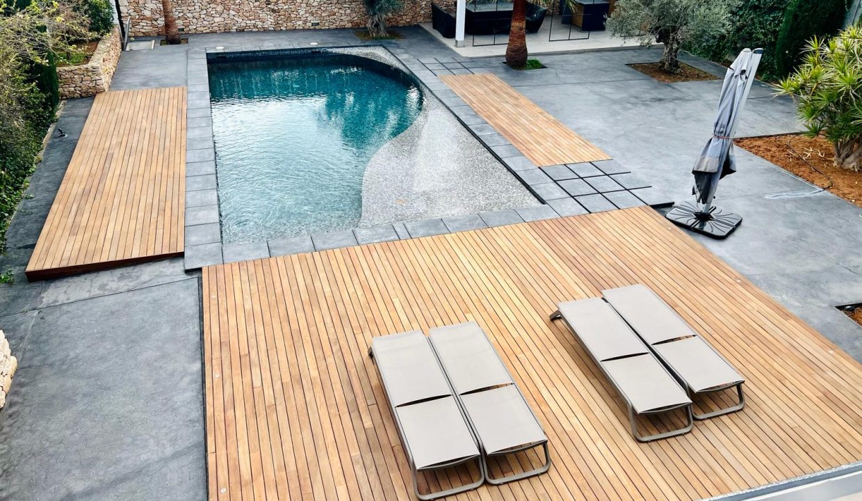 cw-ibiza-17103511841123123