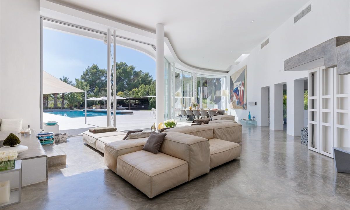 cw-ibiza-1727327617115236contemporary-modern-villa-with-high-ceilings-in-santa-gertrudis_(15)