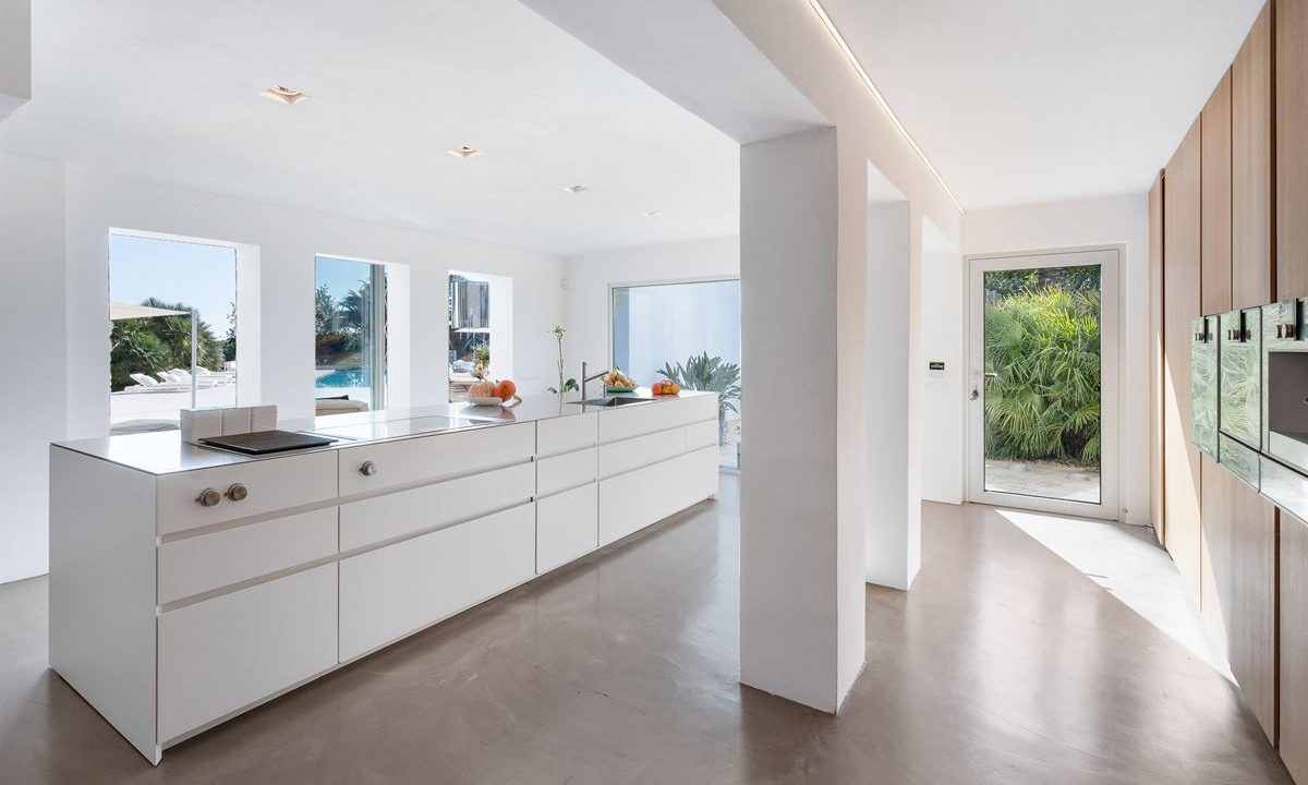 cw-ibiza-1727327638115241contemporary-modern-villa-with-high-ceilings-in-santa-gertrudis_(20)