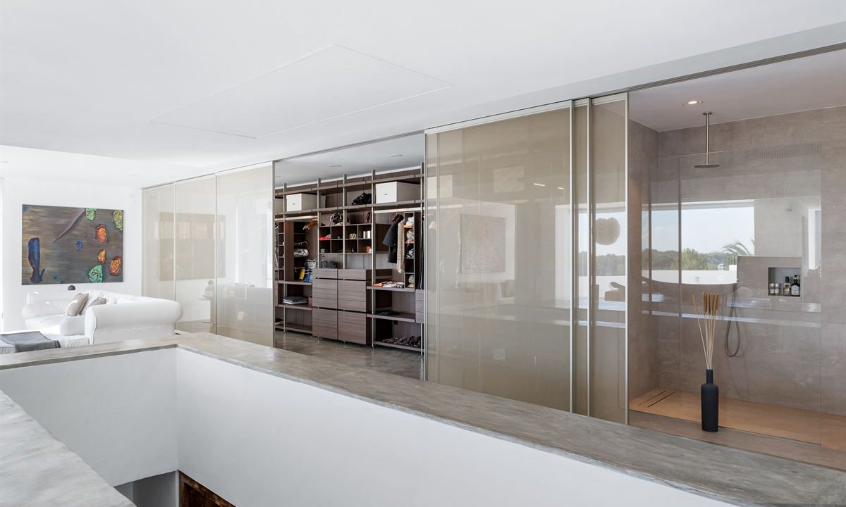 cw-ibiza-1727327639115244contemporary-modern-villa-with-high-ceilings-in-santa-gertrudis_(23)