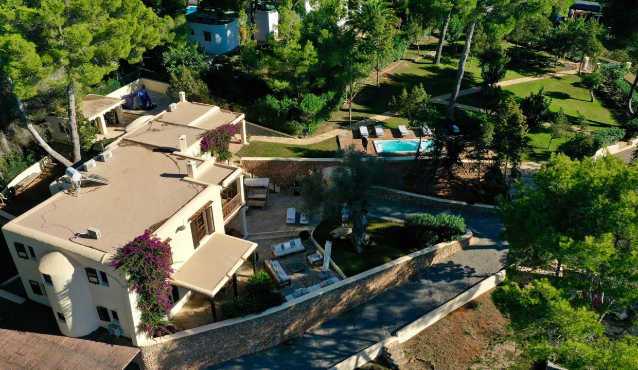 cw-ibiza-17274359931152945