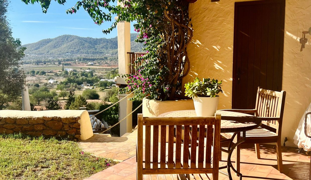 cw-ibiza-17274359931152979