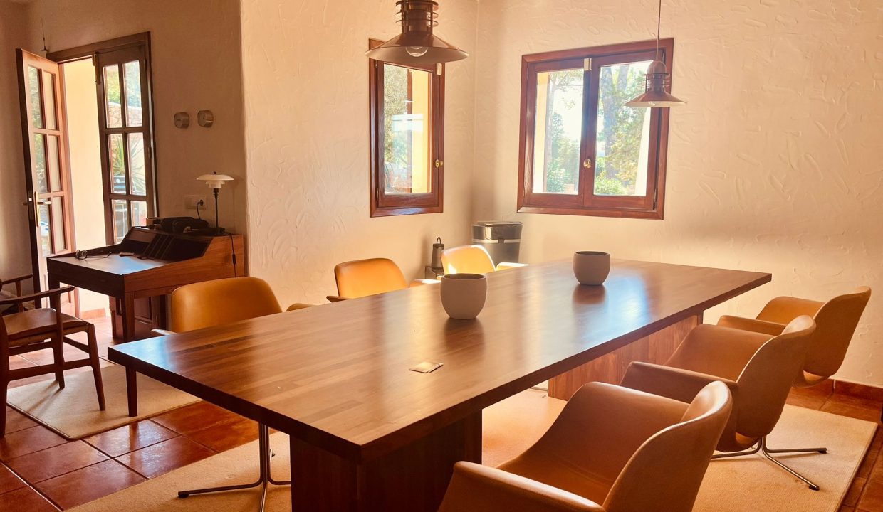 cw-ibiza-172743599611530722