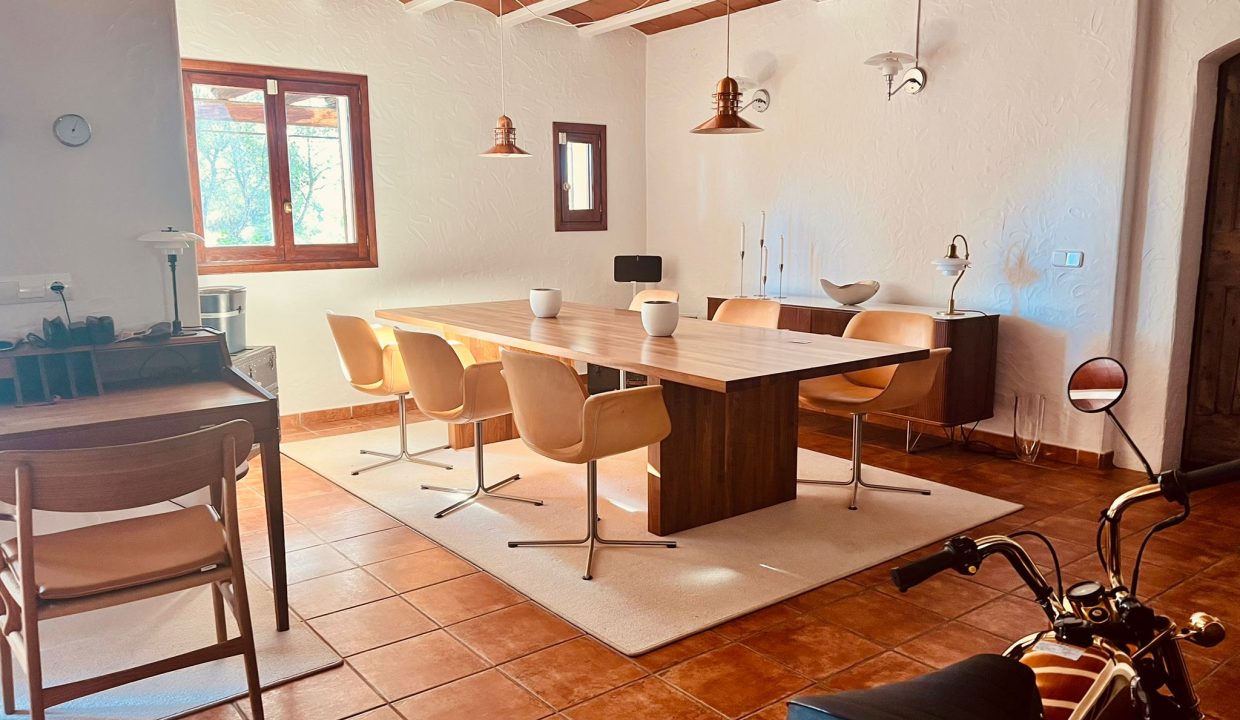 cw-ibiza-172743599611530823