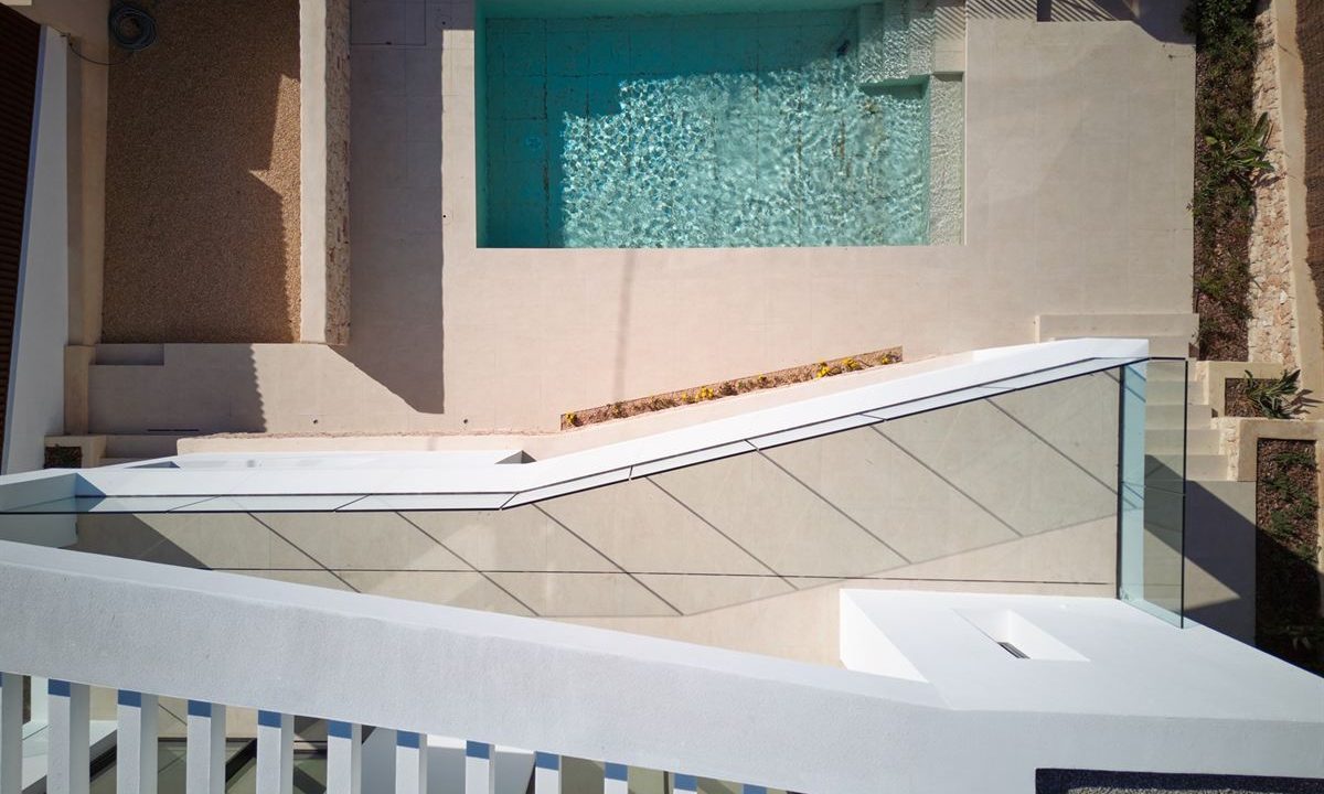 cw-ibiza-1741344939116441luxury-modern-villa-in-cap-martinet-sea-views-private-pool_(11)