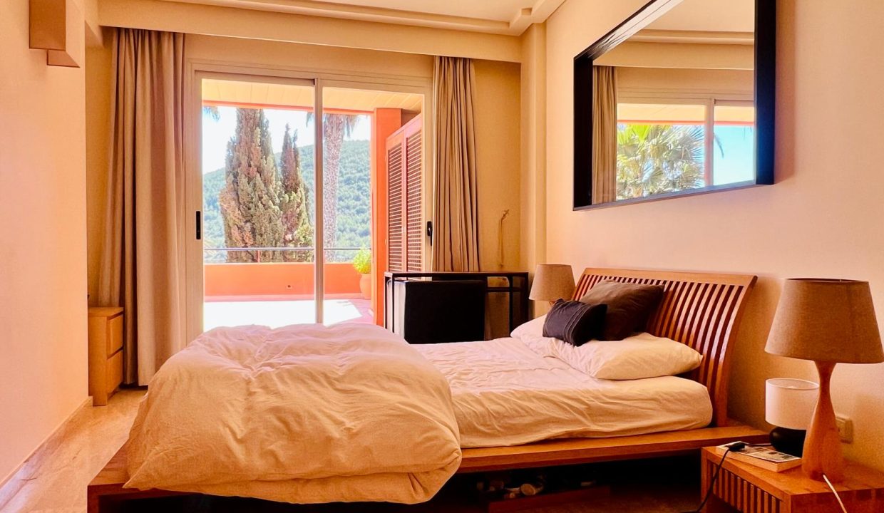 cw-ibiza-1743534409116618PHOTO-2025-04-01-18-04-14_2