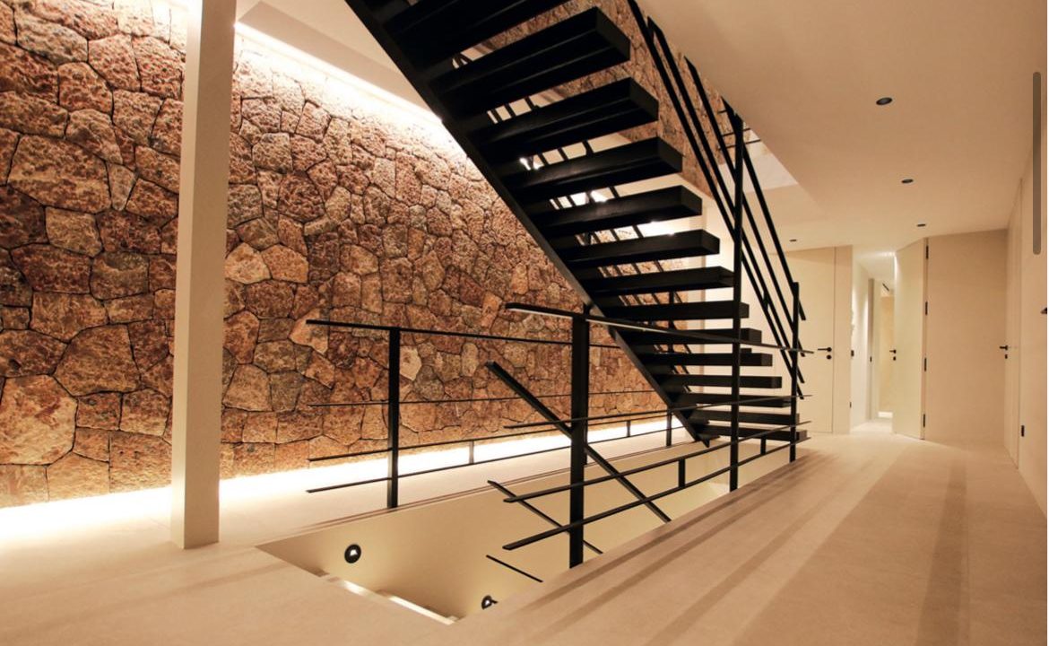 cw-ibiza-1744090334116710very-nice-modern-villa-in-cala-salada-with-sea-view_(8)