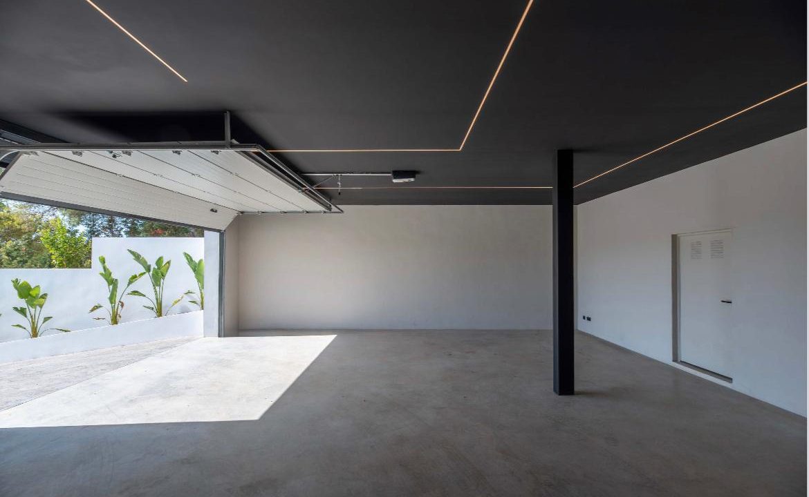 cw-ibiza-1744090336116713very-nice-modern-villa-in-cala-salada-with-sea-view_(11)