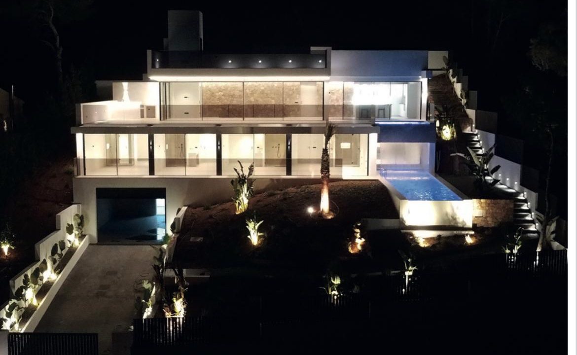 cw-ibiza-1744090336116714very-nice-modern-villa-in-cala-salada-with-sea-view_(12)