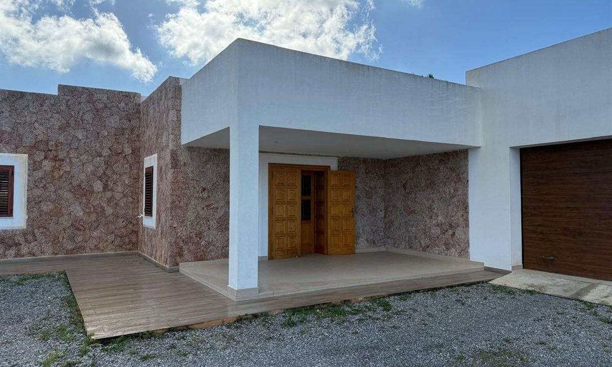 cw-ibiza-1744204574116812charming-countryside-home-near-santa-gertrudis_(11)
