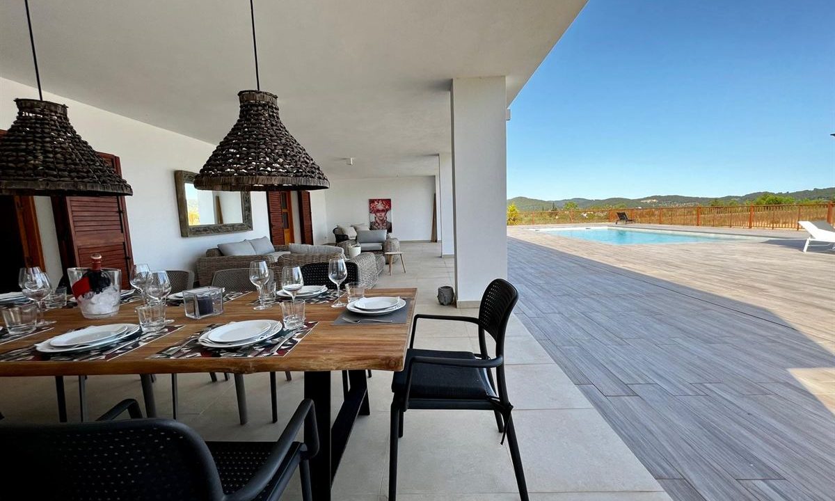 cw-ibiza-1744204593116821charming-countryside-home-near-santa-gertrudis_(9)