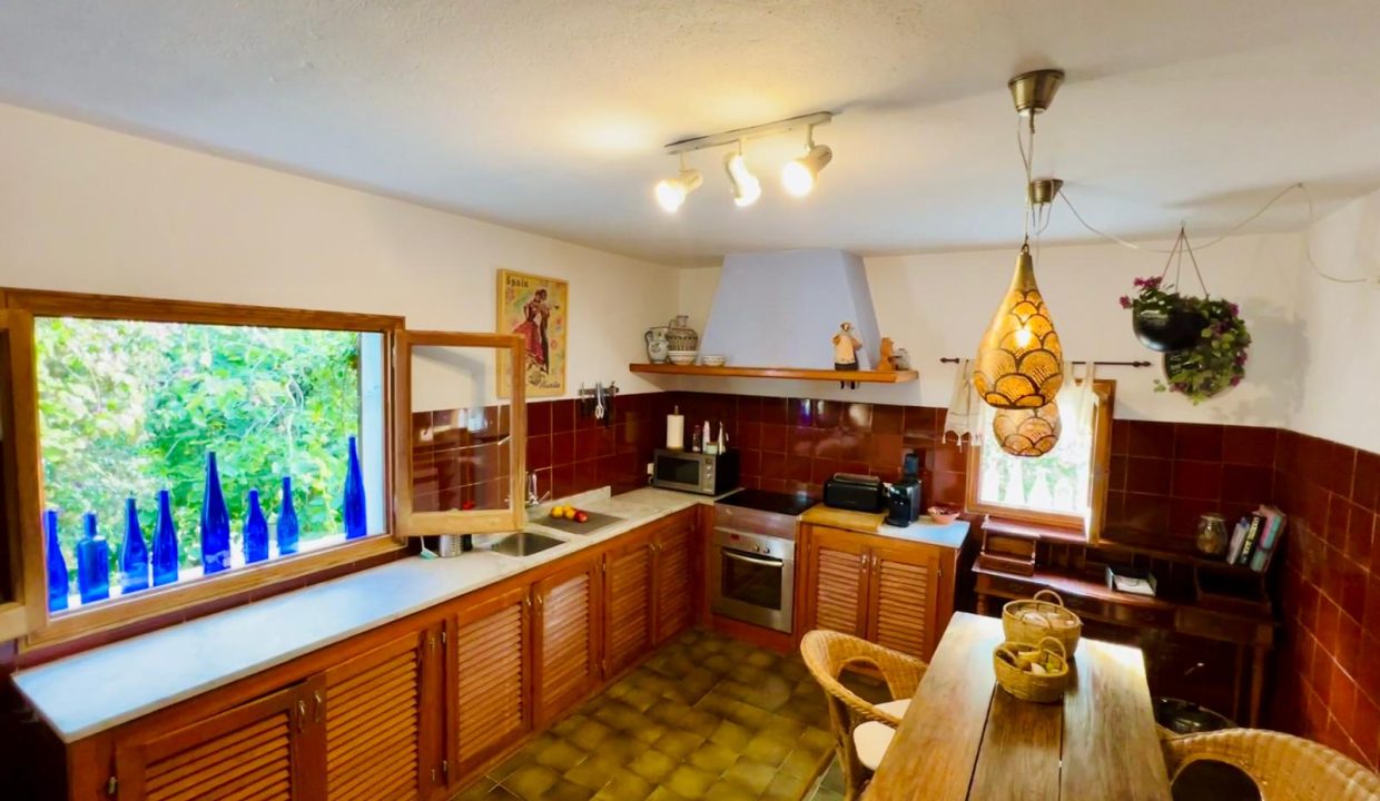 cw-ibiza-17452238341169465