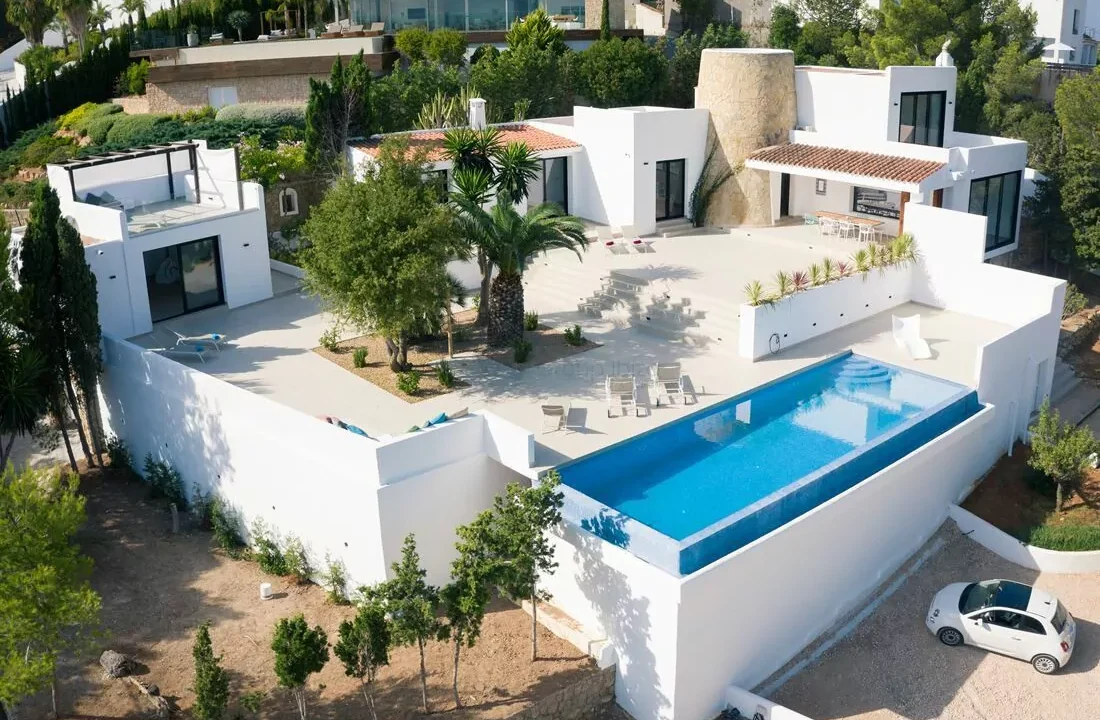 new-modern-restored-villa-in-cala-moli-with-fantastic-sea-views-2